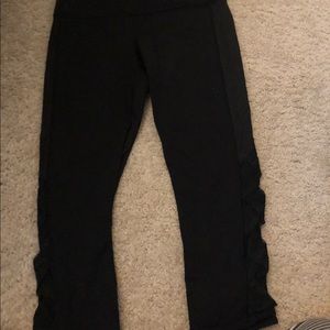 Lululemon Capri with side panel